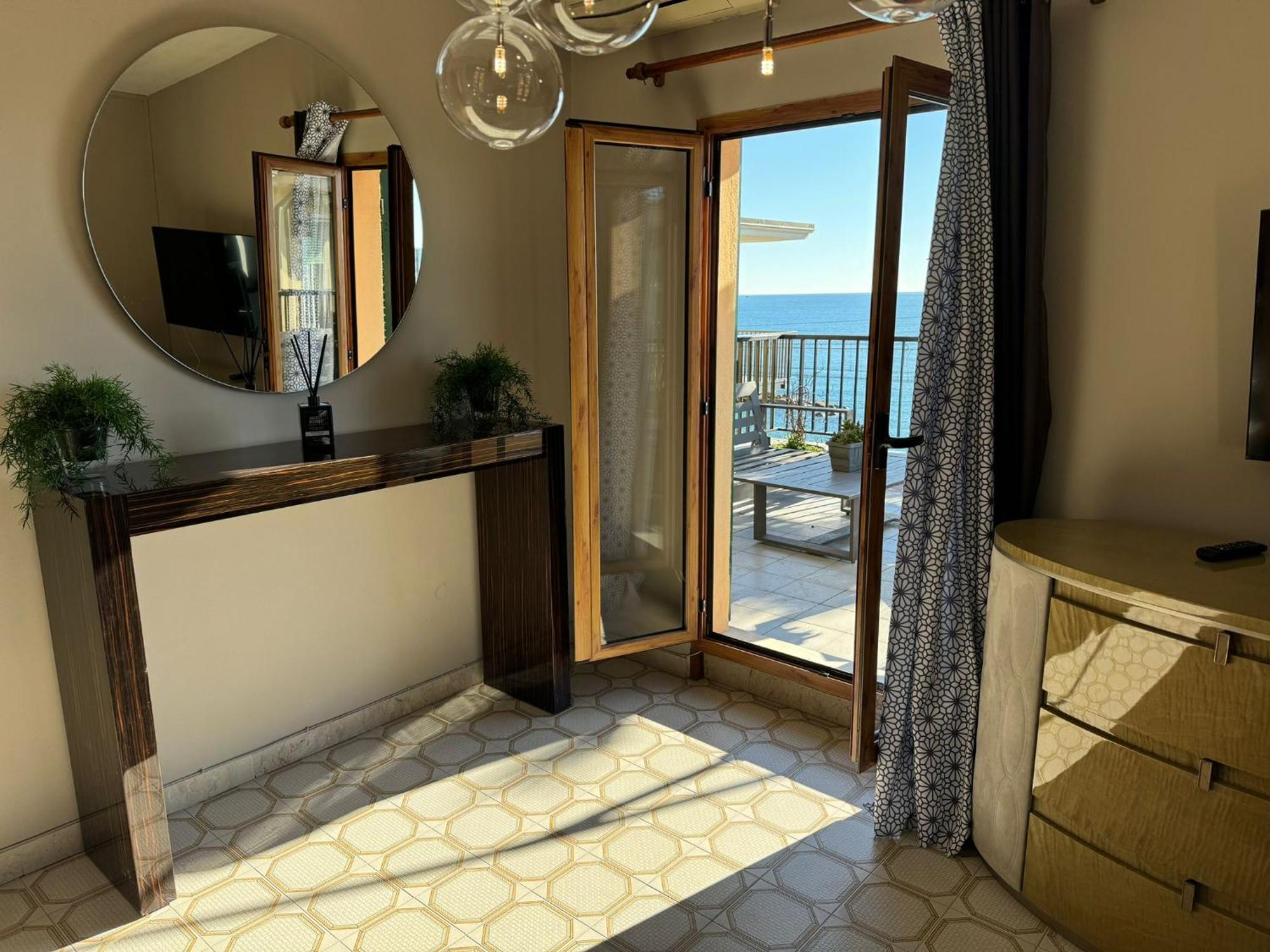 Hotel Lora Rda Luxury บอร์ดิเกรา ภายนอก รูปภาพ